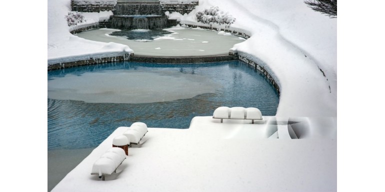 Cómo proteger tu piscina en invierno.